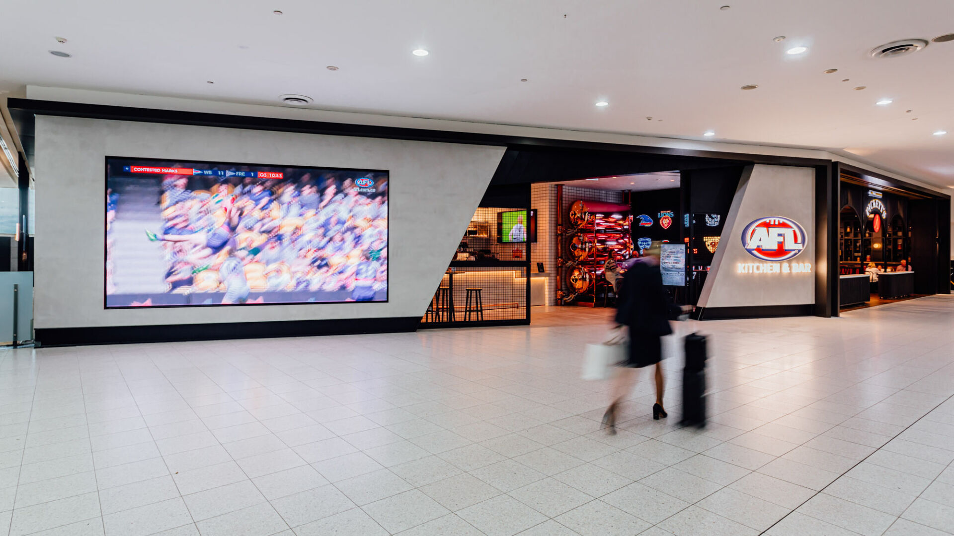 Melbourne Airport T2 Retail Expansion