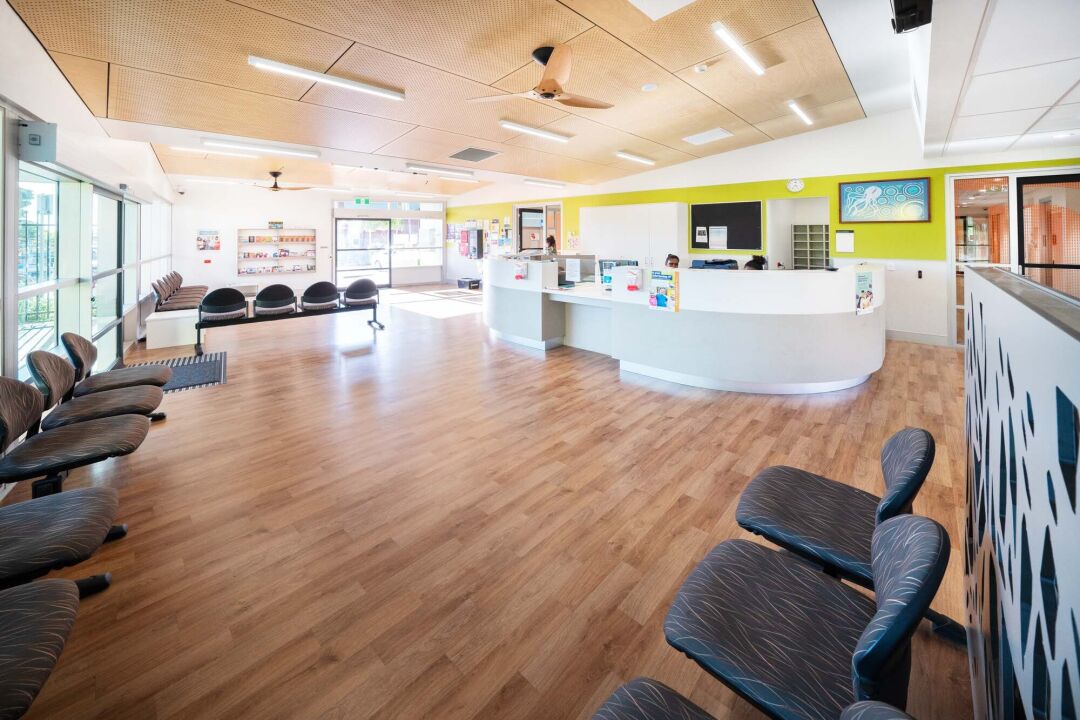 Palm Island Primary Health Care Centre / Hutchies