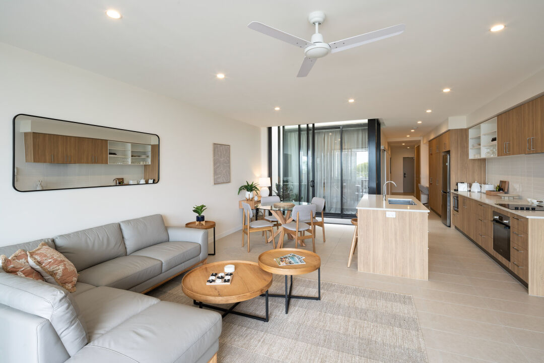 Cabarita Apartments / Hutchies