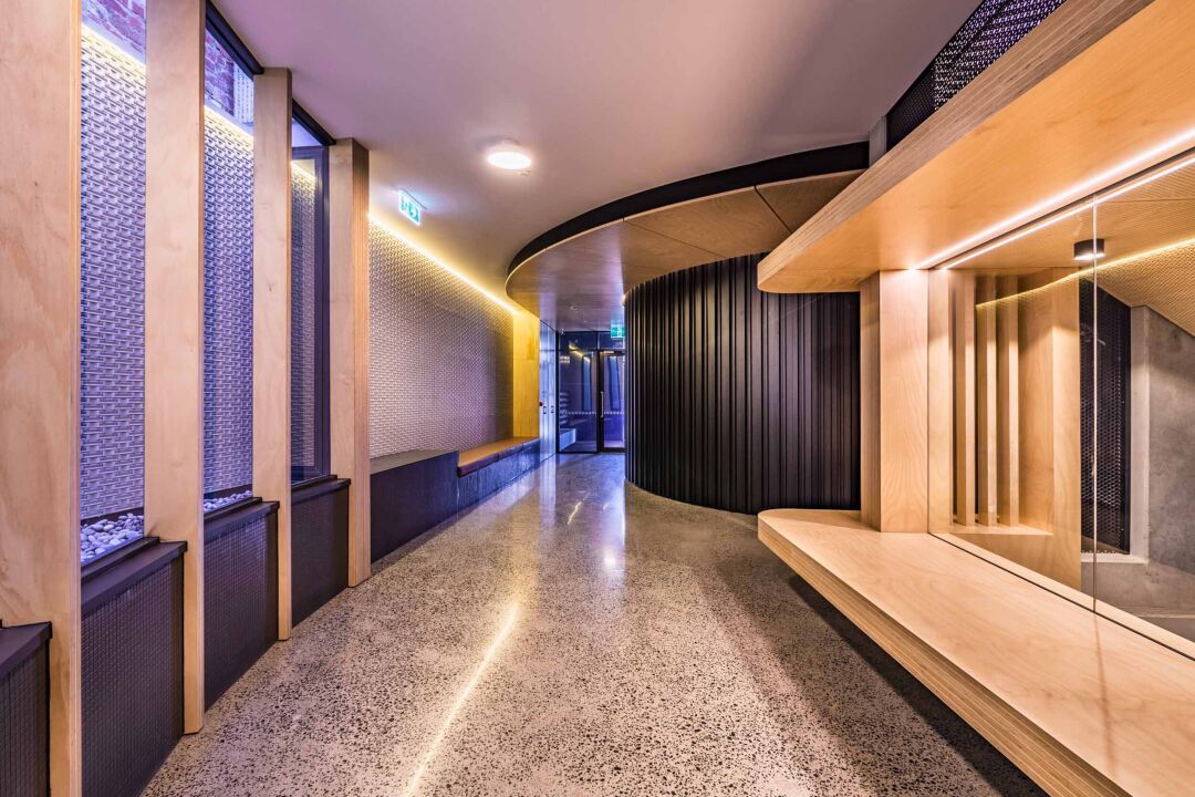 Saint Martin Apartments / Hutchies