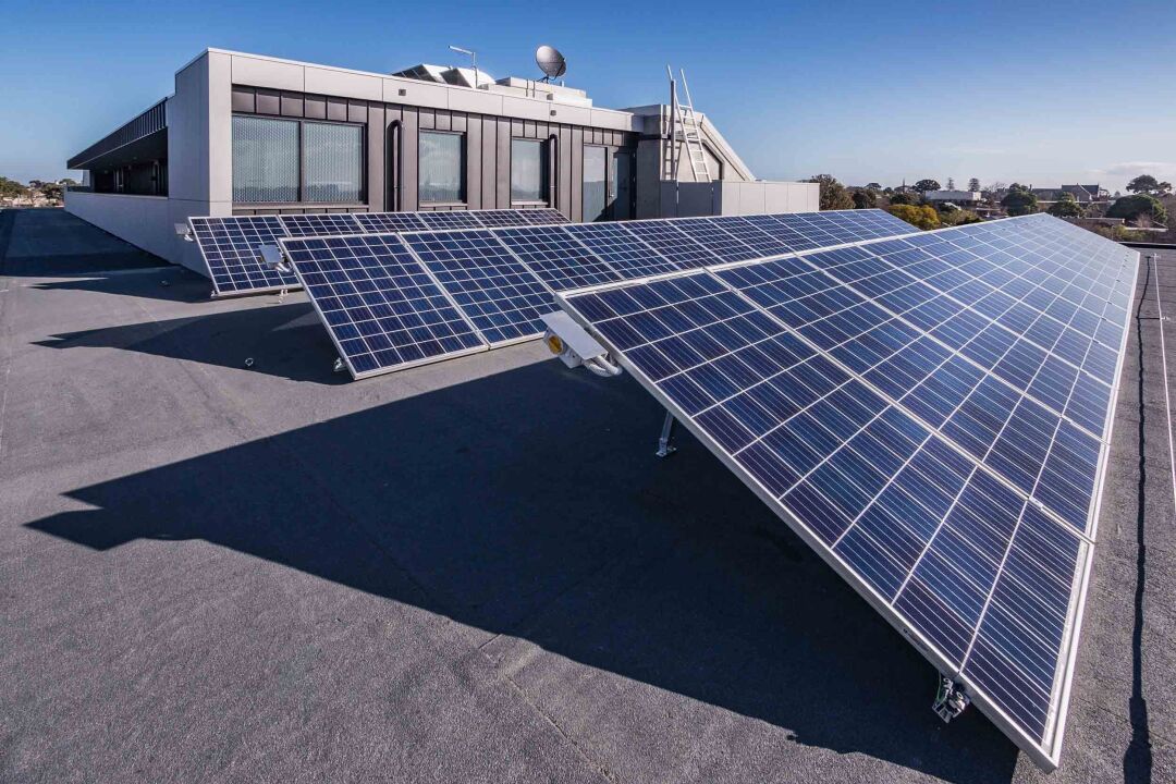 Saint Martin Apartments / Hutchies