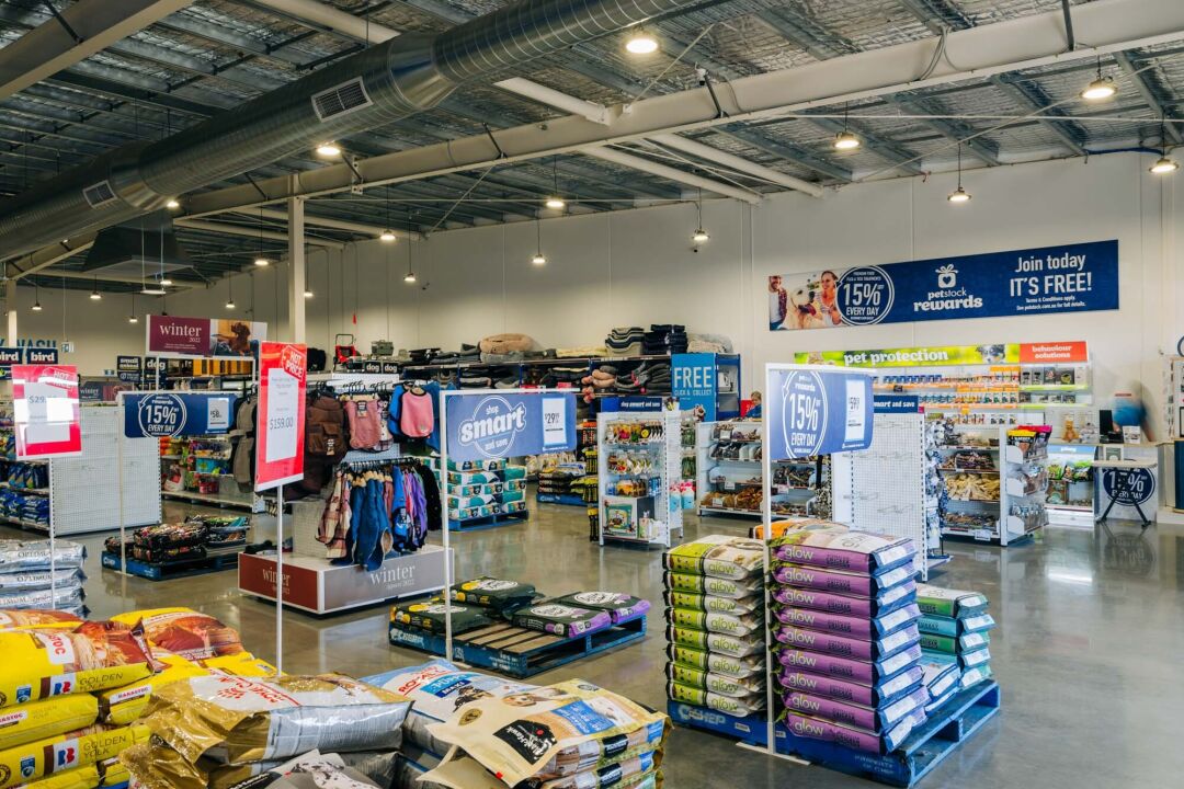 Hobart Showgrounds Retail Centre / Hutchies