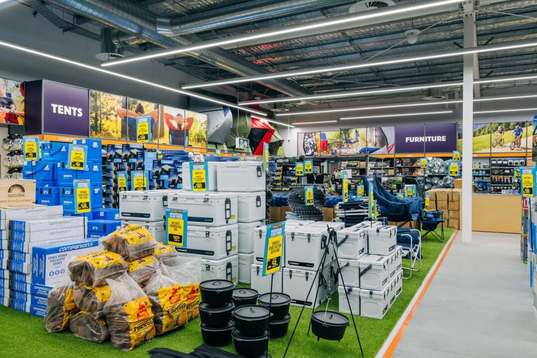 Hobart Showgrounds Retail Centre / Hutchies