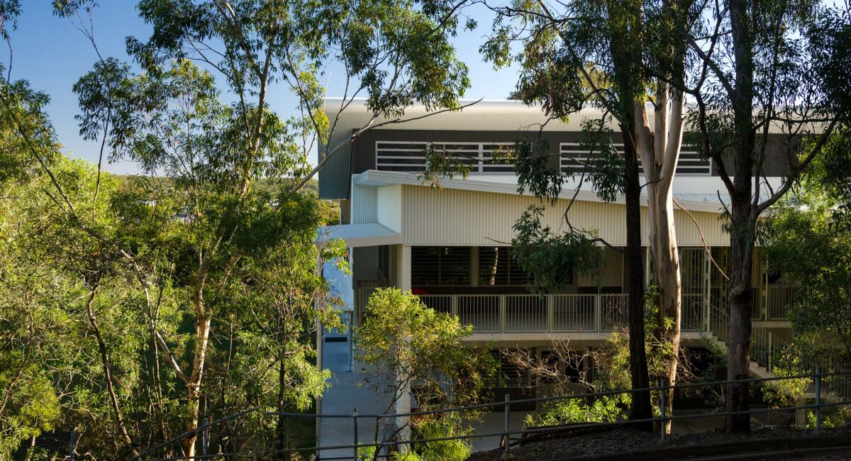 Cavendish Road State High School / Hutchies