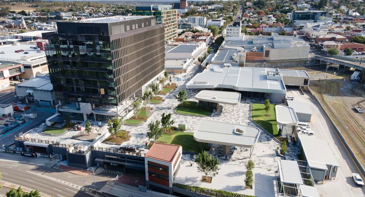 Nicholas Street Precinct / Hutchies