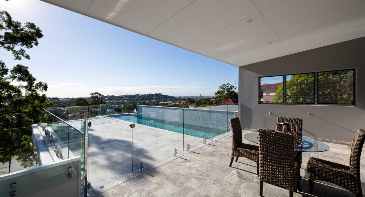 Huxley Avenue Residence / Hutchies